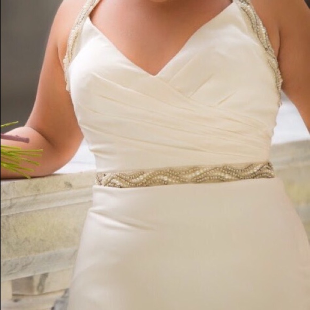 Halter wedding dress